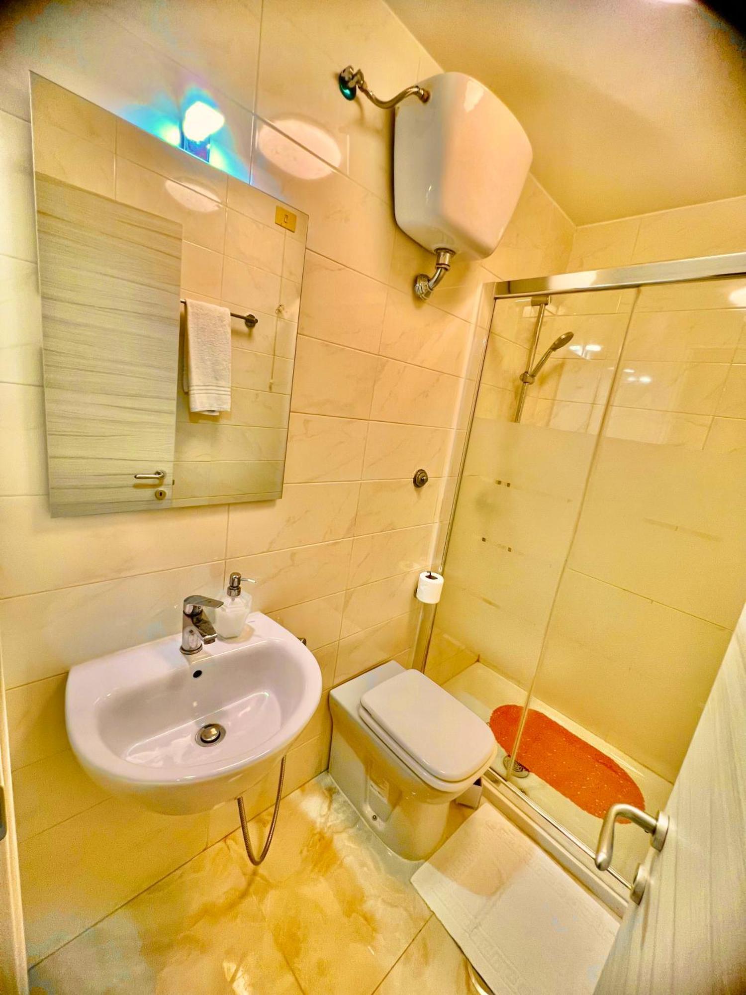 Relax On 2 - Guesthouse Рим Екстериор снимка