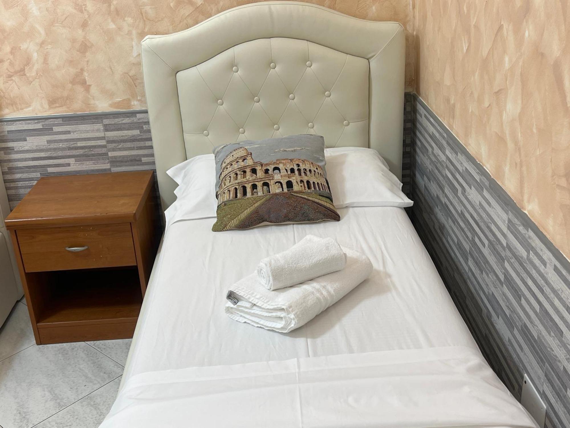 Relax On 2 - Guesthouse Рим Екстериор снимка